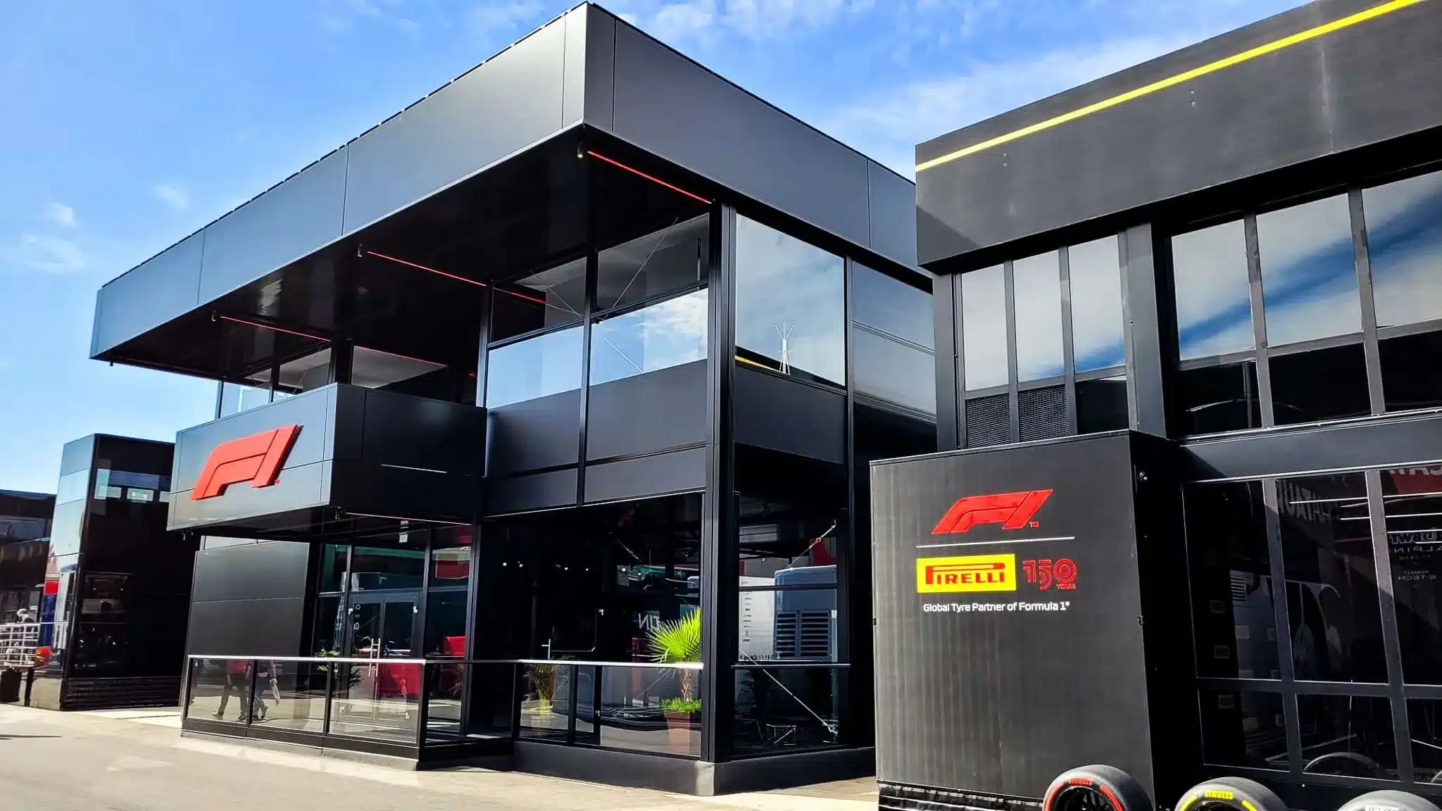 event branding gebäudefolierung werbetechnik Formel 1